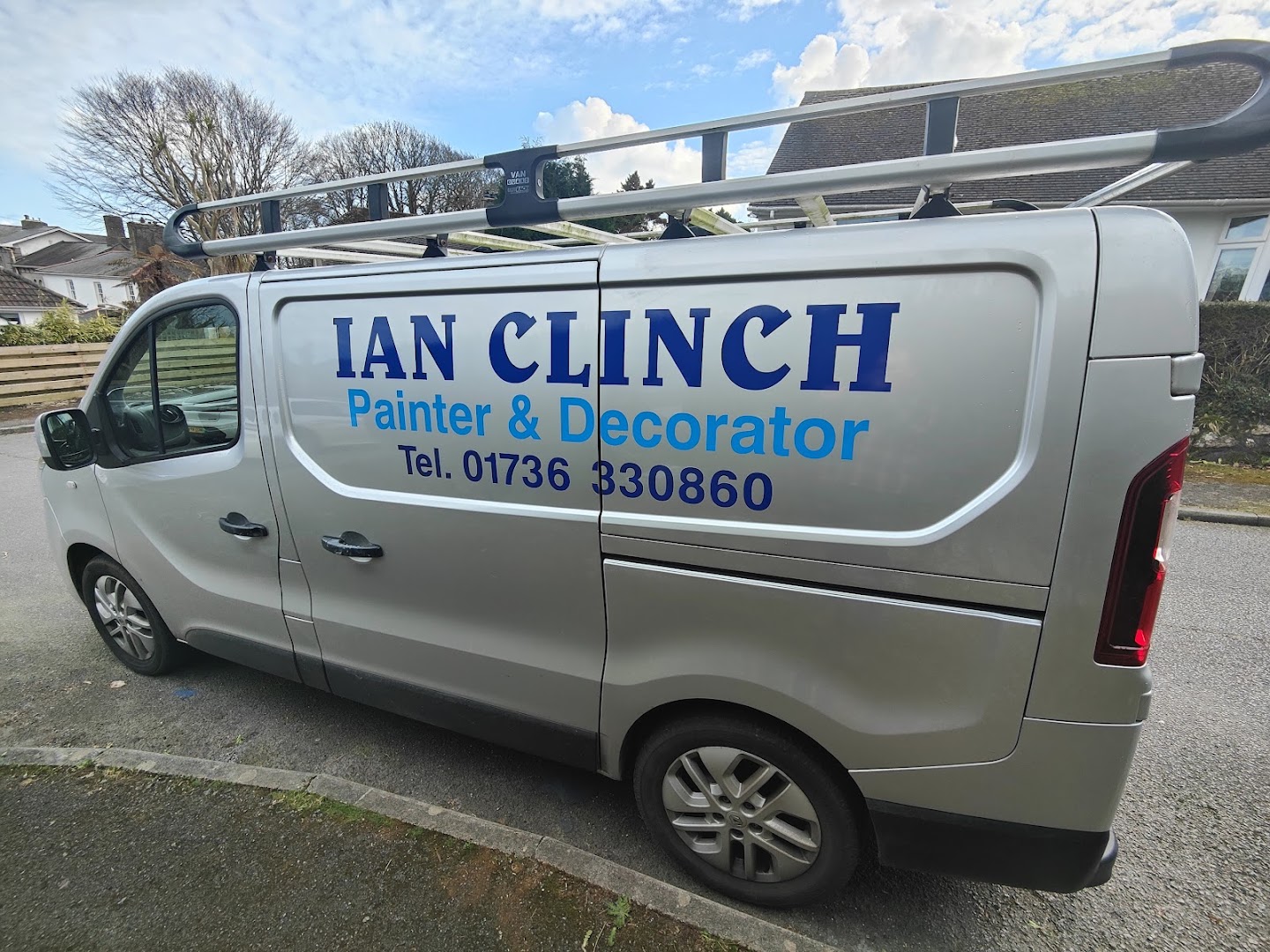 Ian Clinch Painter & Decorator — Photos 3